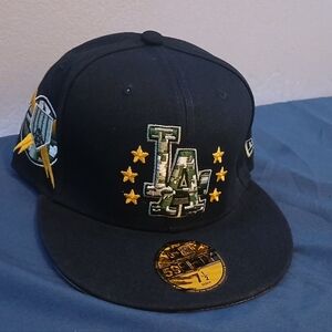 Size 7 1/2 Los Angeles Dodgers New Era 59fifty fitted hat.  Brand new